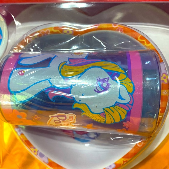 MY LITLE PONY G3 NWT VINTAGE 2003 4 PIECE DINNERWARE SET MELAMINE PLATE BOWL CUP - Picture 8 of 13